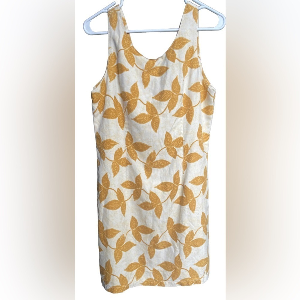Pineapple Moon Dresses | Woman Size M Color: Gold/Yellow 100% silk